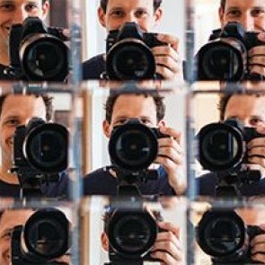 faces_alexarnett_small.jpg