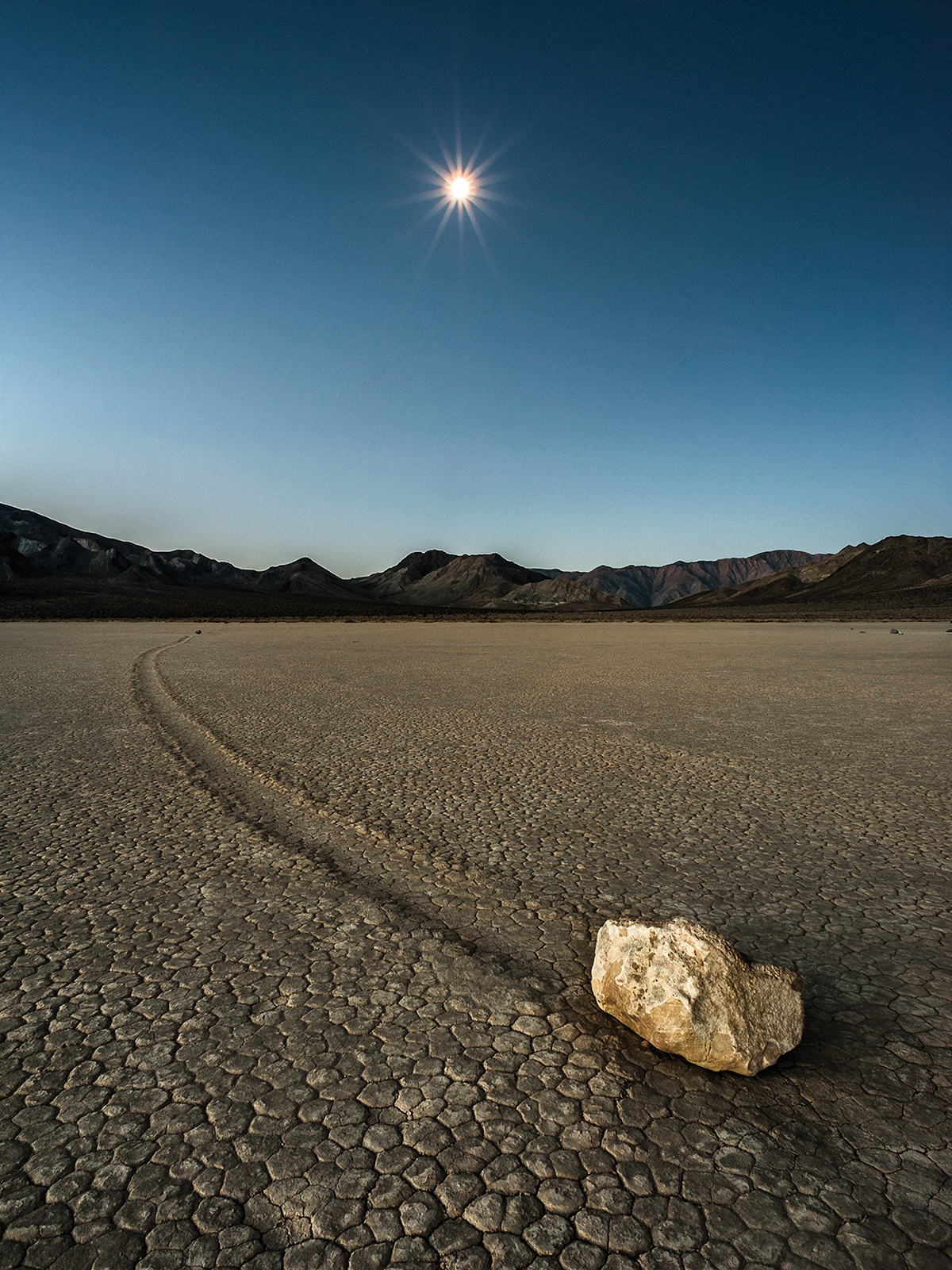 Former photographer for the U.S. National Park Service publishes book, Frank Ruggles nature photographer