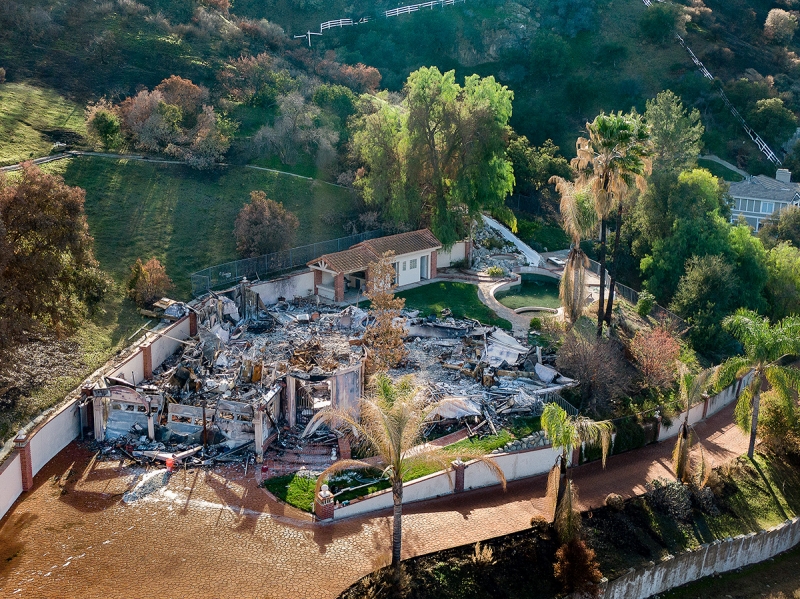 The Woolsey Fire ripped though the suburbs of Los Angeles November 2018. This image shows the aftermath using the Tiffen ND8/PL set to polarize for the brick foreground.