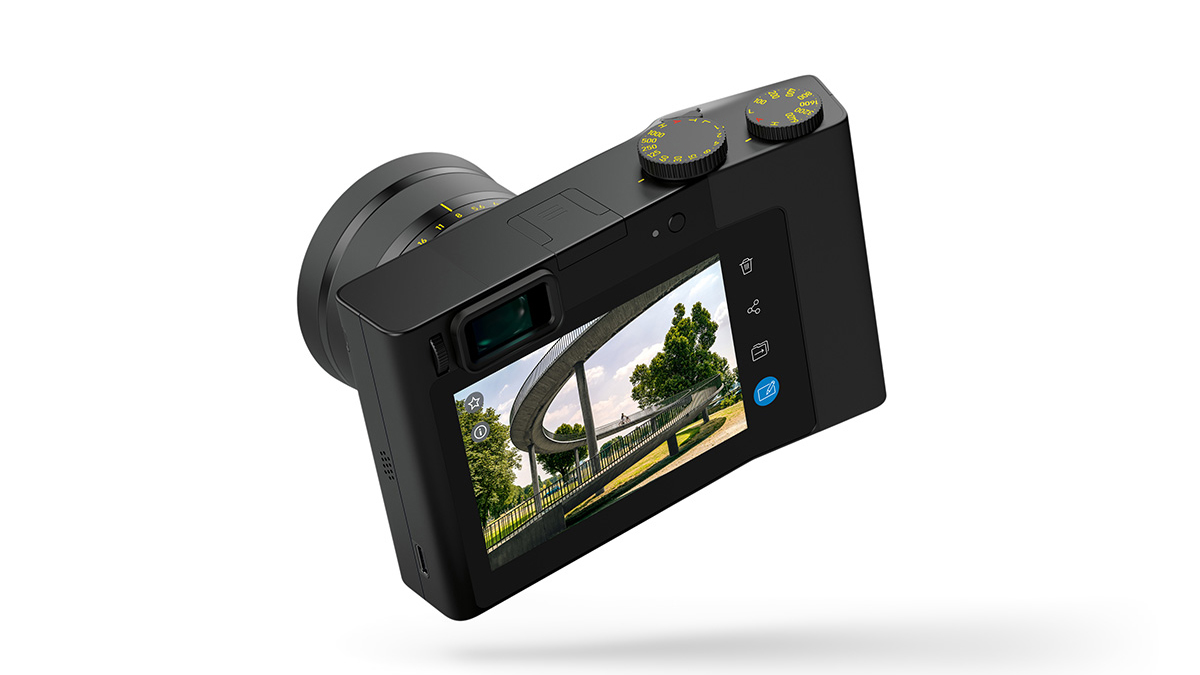 デジタルカメラ yamatomoritake Zeiss ZX1 mirrorless camera promises intuitive action