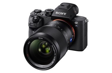 201602_sonya7sii_front_header.jpg