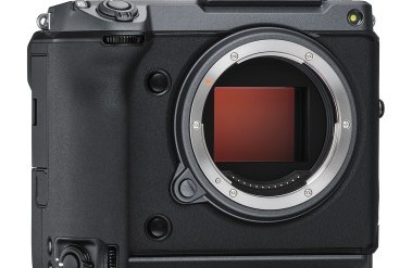 20198PT01_GFX_100_FrontVertical_HighAngle+EVF.jpg