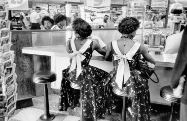 20219New-York-City,-1955-Elliott-Erwitt-Magnum-Photos.jpg